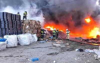 В Пензенской области загорелась база вторсырья