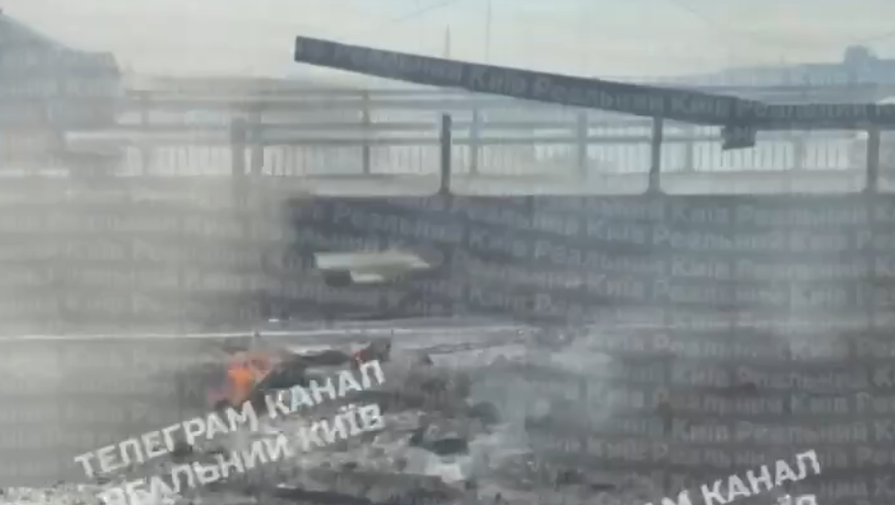Мэр Киева сообщил о повреждении дорожного полотна на Северном мосту