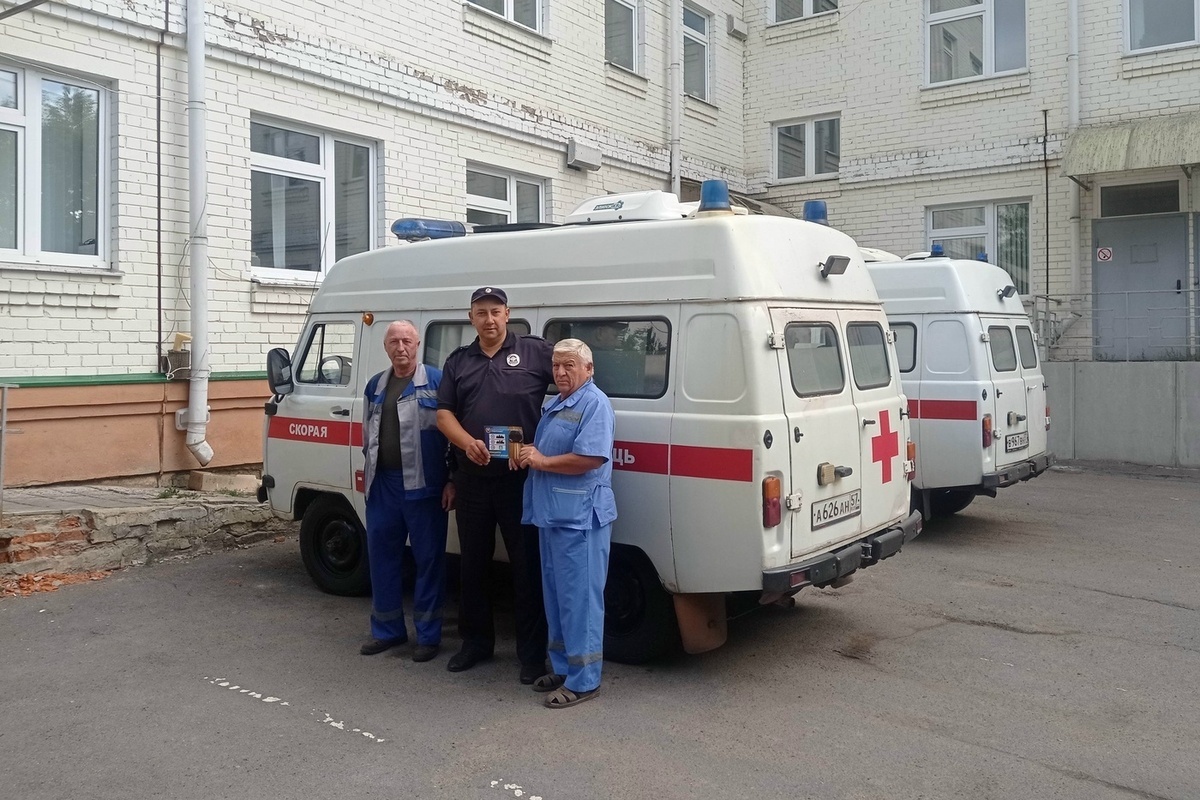 В Орле сотрудники ГАИ посетили станцию скорой медицинской помощи