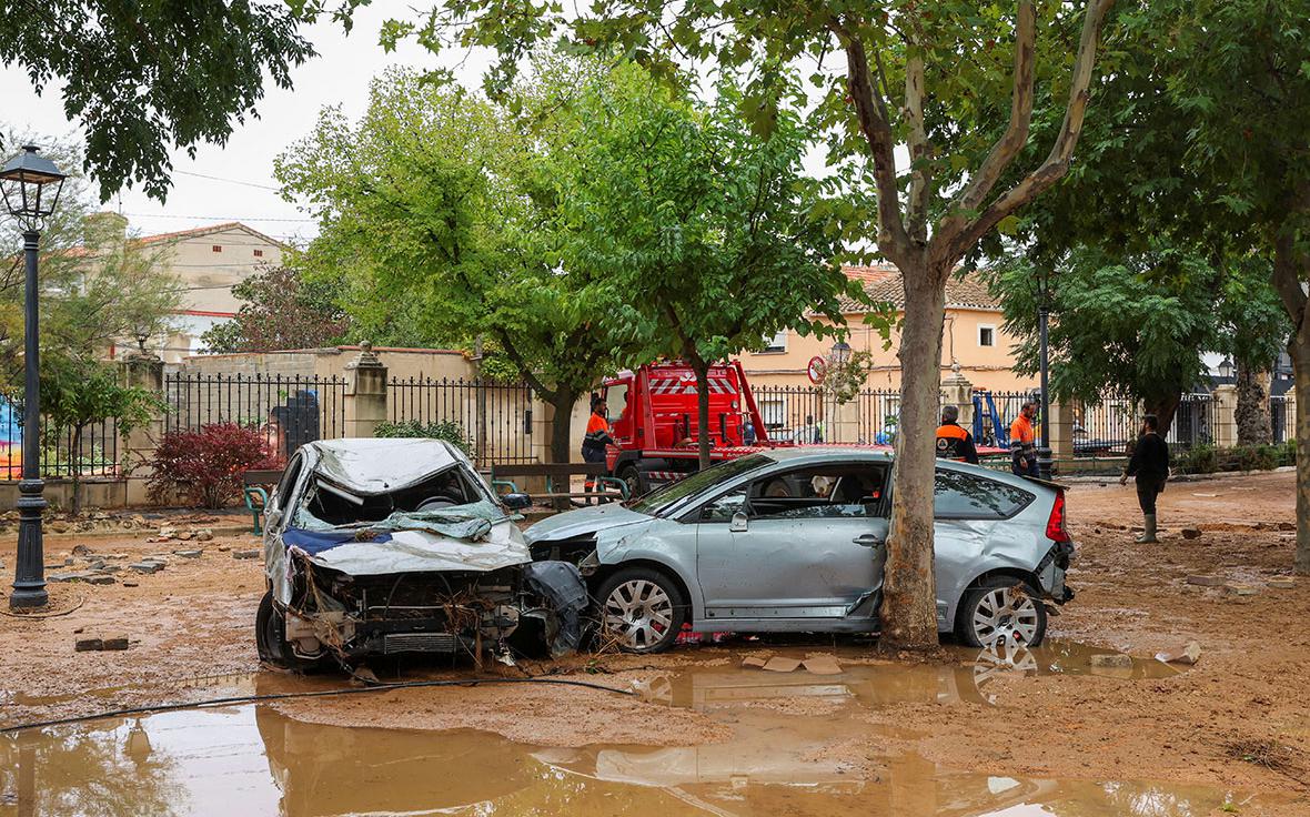 Последствия сильного наводнения на юге Испании. Видео