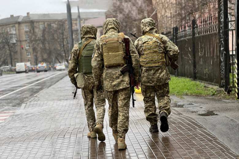 В Одессе мужчина спрятался от сотрудников ТЦК в общественном туалете
