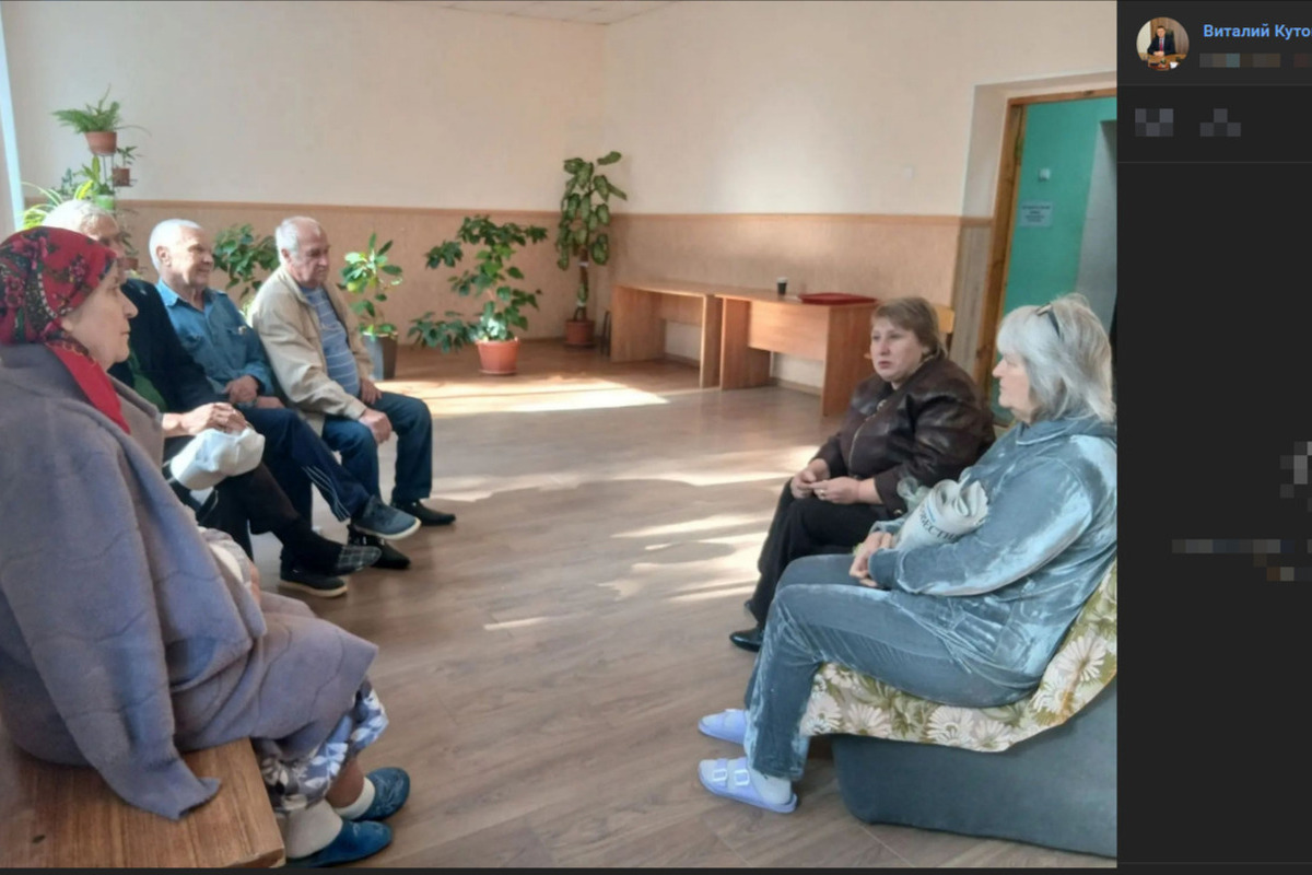 Выплаты, компенсации, лечение: какие вопросы задавали краснояружцы на встрече с властями