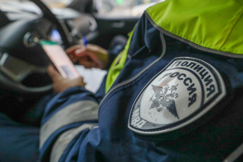 Автомобиль сделал «кувырок» во время аварии в Москве