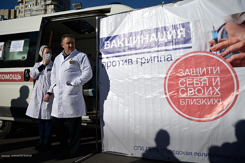 Можно ли прививаться при насморке и работает ли вакцина, если температура не поднималась: Ответы на наивные вопросы о прививках