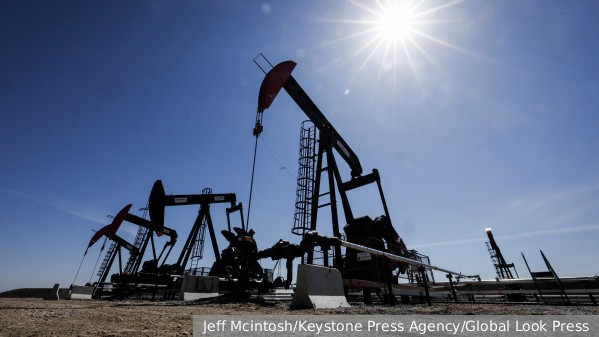 Цена нефти Brent поднялась выше 103 долларов