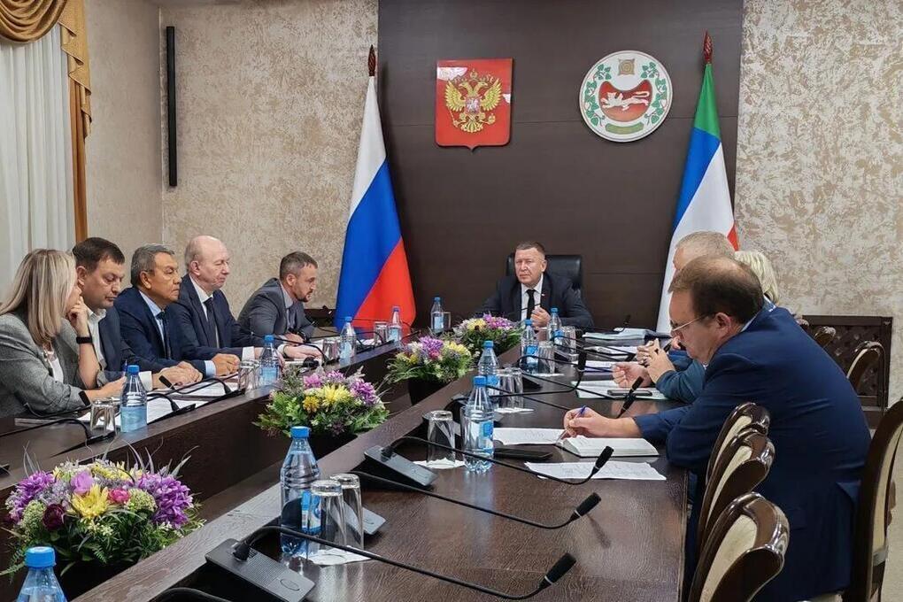 До 15 октября у всех населенных пунктов Хакасии обновят противопожарные полосы
