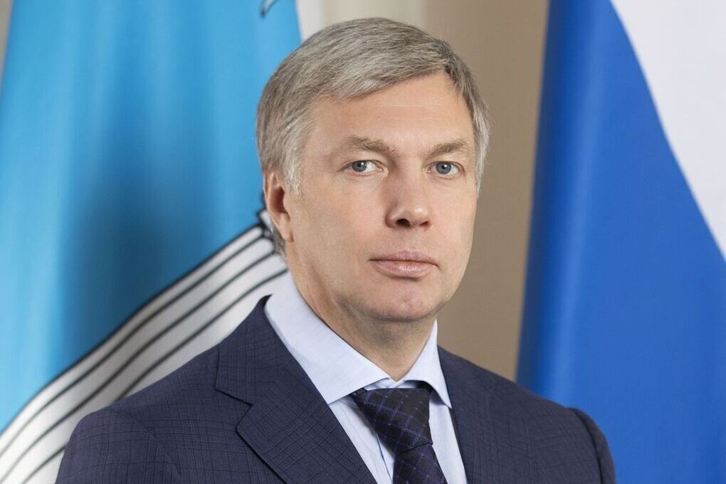 Алексей Русских поздравил учителей Ульяновской области с профессиональным праздником