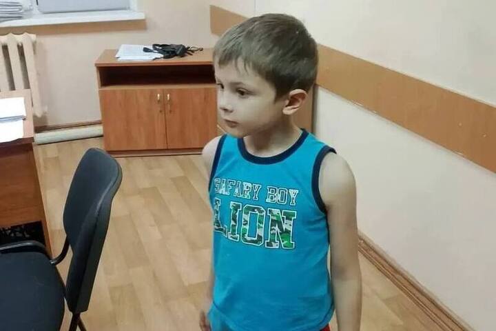 В Курске ищут родителей мальчика, которого нашли одного у ТЦ