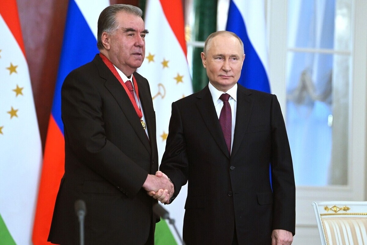 Путин поздравил с днем рождения Рахмона