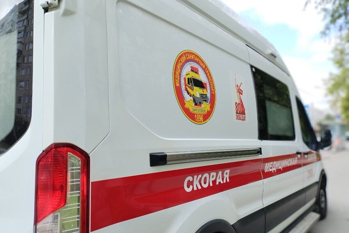 Водитель «Скании» попал в больницу Выборга после столкновения с другим грузовиком