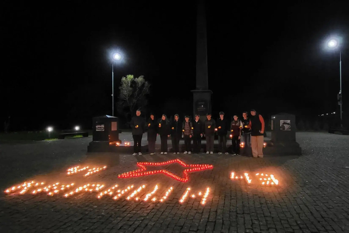 В Киришах прошла акция «Свеча памяти» к 83-летию освобождения от немецко-фашистских захватчиков