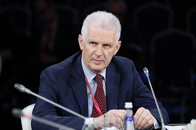 Фурсенко рассказал, чего не хватает для развития биотехнологий