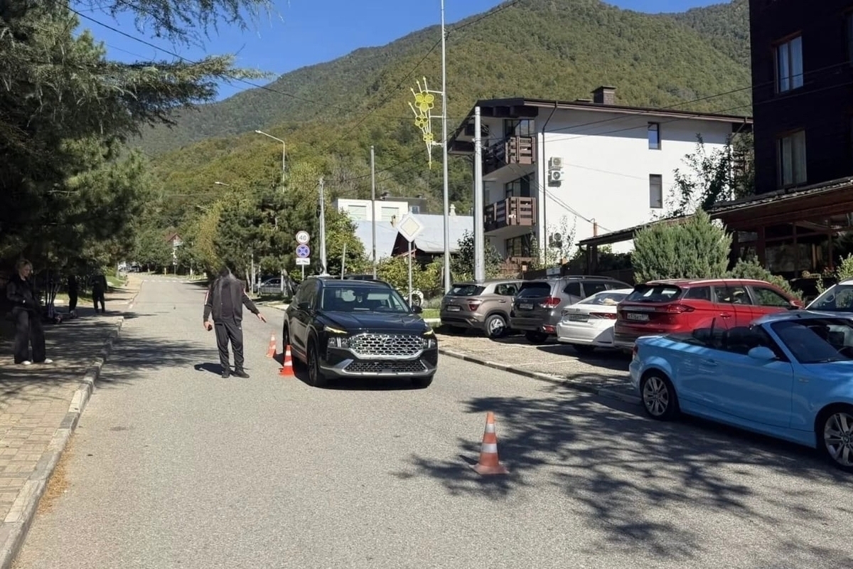 В Сочи Hyundai наехал на ребёнка рядом с переходом