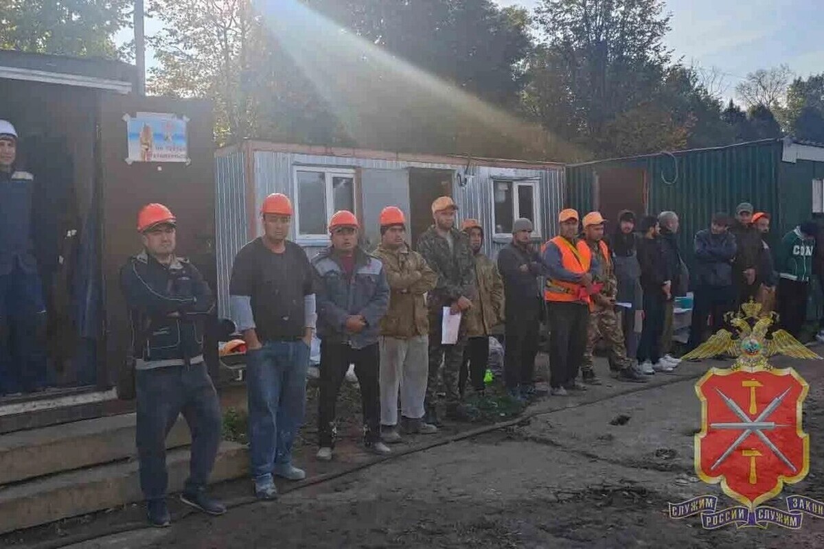 В Новомосковске мигранты пытались откупиться от ответственности во время рейда
