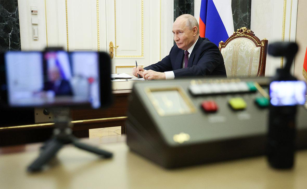Путин поддержал идею создания нейросети в сфере образования