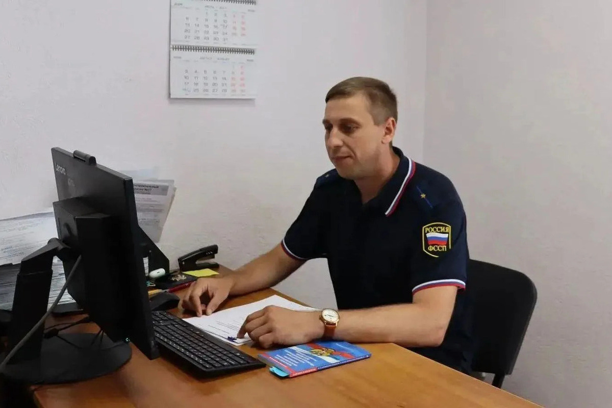 В Курске пристав взыскал с УК полмиллиона рублей за залив квартиры