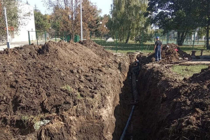 В Волновахе за сентябрь заменили 370 метров водопровода