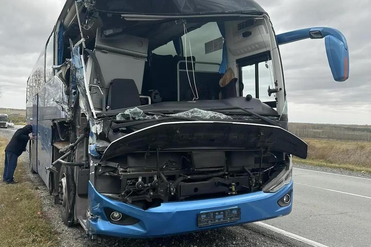 СКР и прокуратура начали проверки после смертельного ДТП с автобусом под Новосибирском