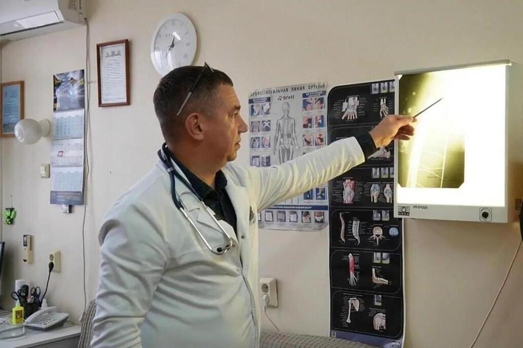 Под Саратовом дачник пролетел 3 метра и оказался в больнице