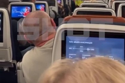 Россияне застряли в самолете по прилете из Таиланда из-за вспышки COVID-19