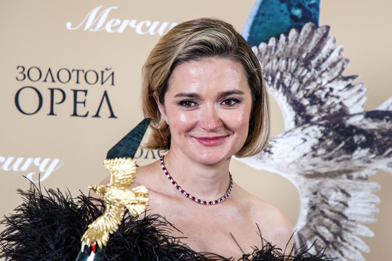 Дочь Михалкова тайно вышла замуж и родила ребенка