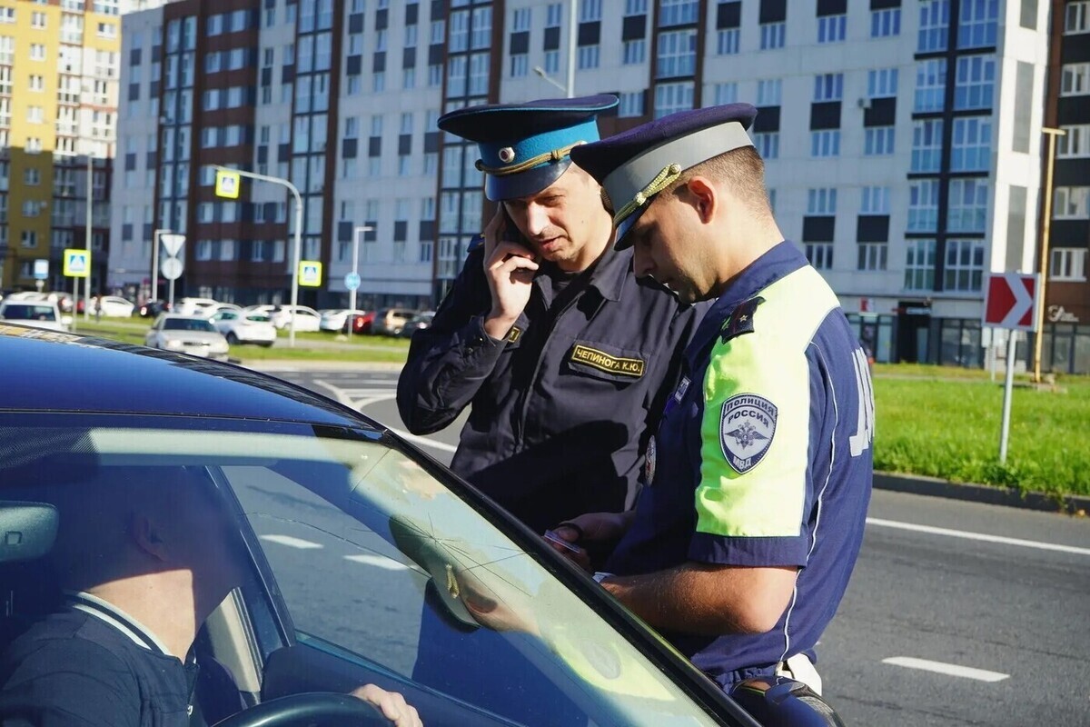 Приставы всего за полтора часа арестовали три машины должников в Калининграде