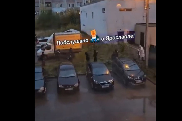 Жители Ярославля жалуются на «банду» подростков, «оккупировавшую» заброшку на Батова