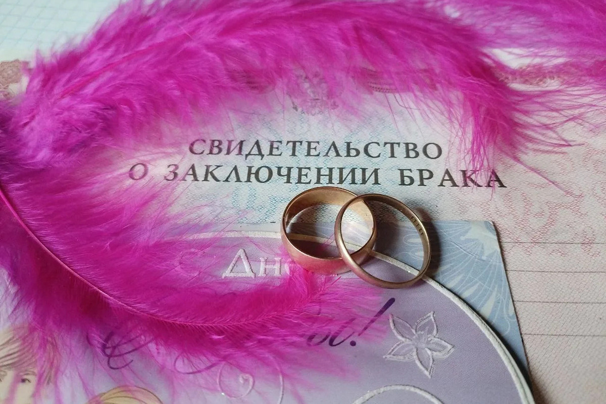 Жители Ленобласти смогут попрощаться с холостой жизнью прямо 31 декабря