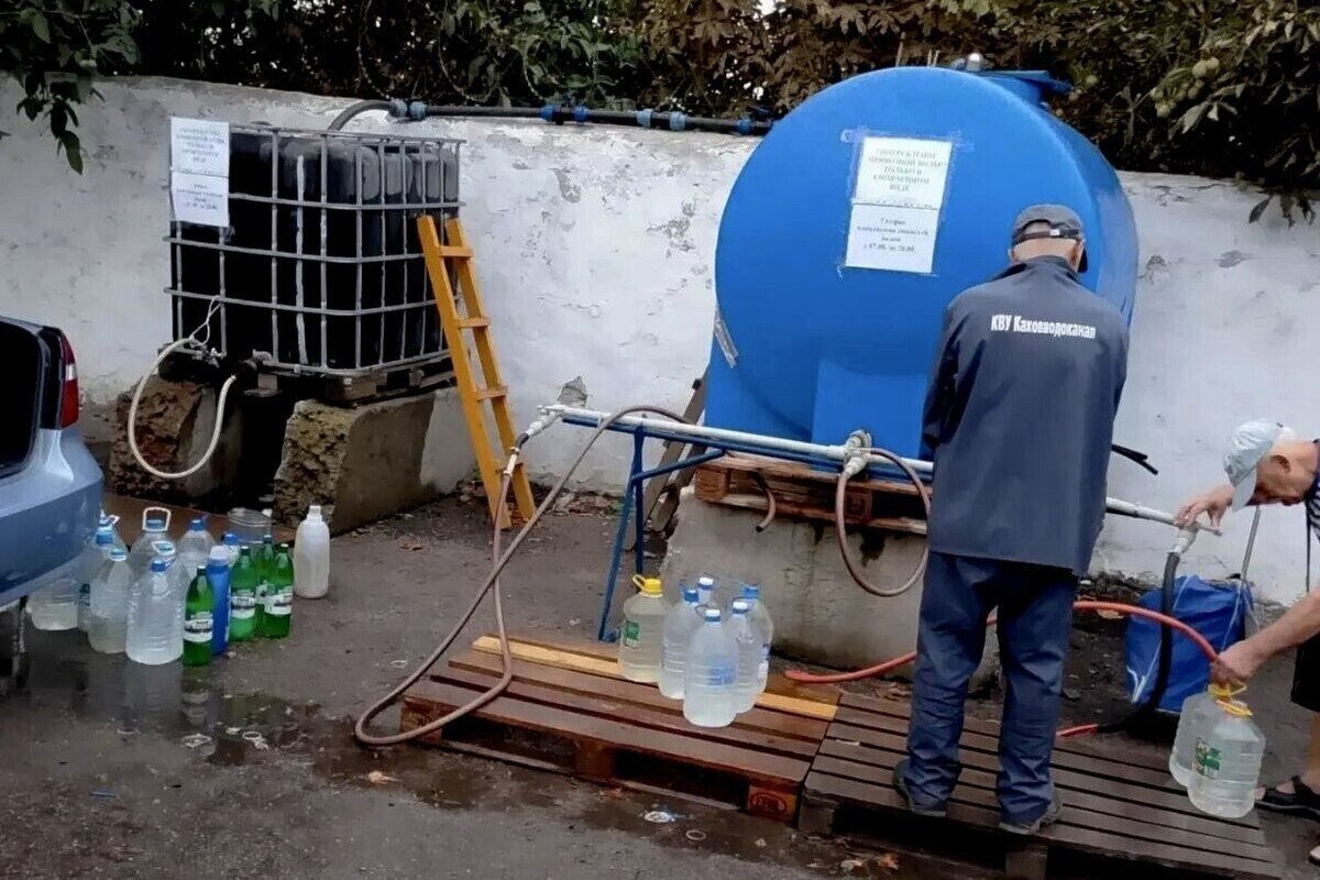 Глава Каховского округа сообщил о новом графике подачи воды с помощью генераторов