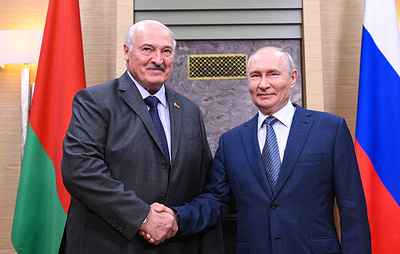 Лукашенко поздравил Путина с днем рождения