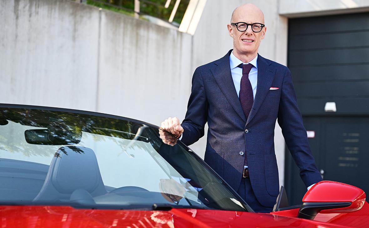 Глава Porsche решил сократить 40% руководства для спасения компании