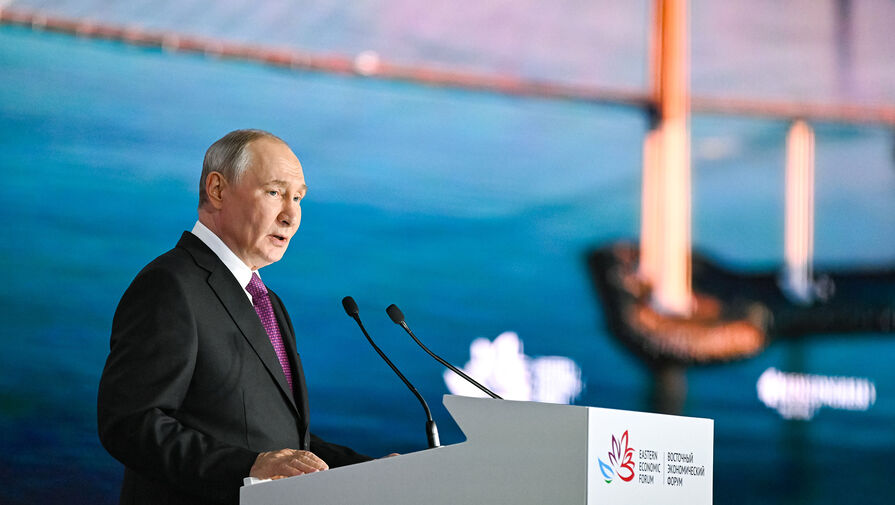 Политолог назвал Путина символом России
