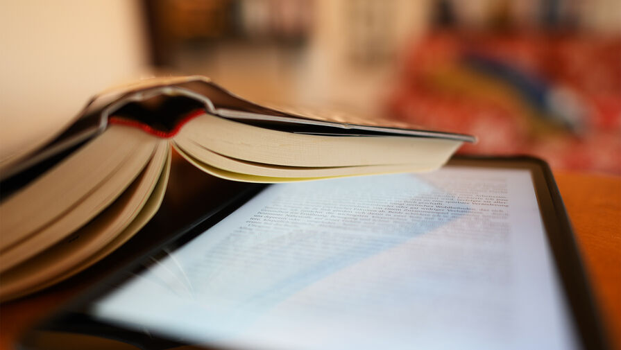 Россияне бросились перечитывать классику на электронных книгах