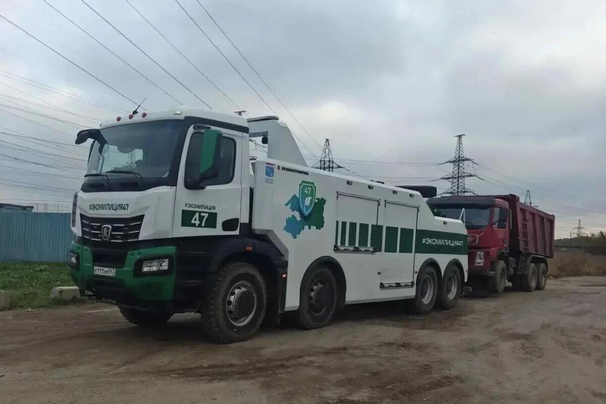 Во Всеволожском районе поймали с поличным грузовик-нарушитель, полный отходов