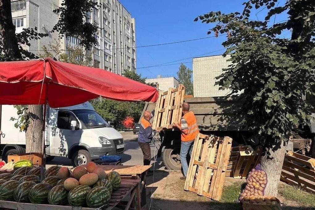 В Брянске усилили контроль за незаконной уличной торговлей