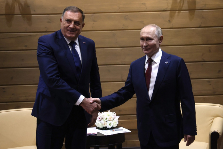 Додик поздравил Путина с днем рождения