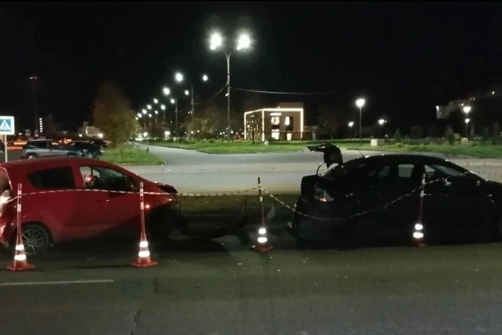 В Новгороде госпитализировали юную автоледи из-за несоблюдения дистанции