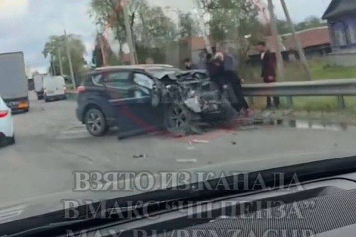 Несколько машин столкнулись в Махалино: появились кадры с места аварии