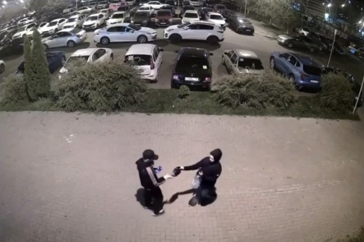 В Воронеже курьеры мошенников похитили у пенсионерок 15 млн рублей