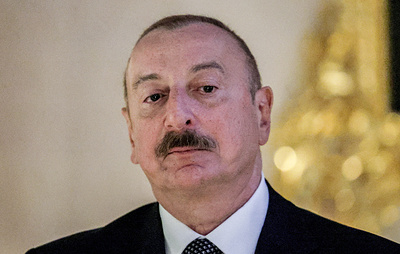 Алиев поздравил Путина с днем рождения
