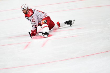 Горбунов потерял сознание после удара в матче КХЛ