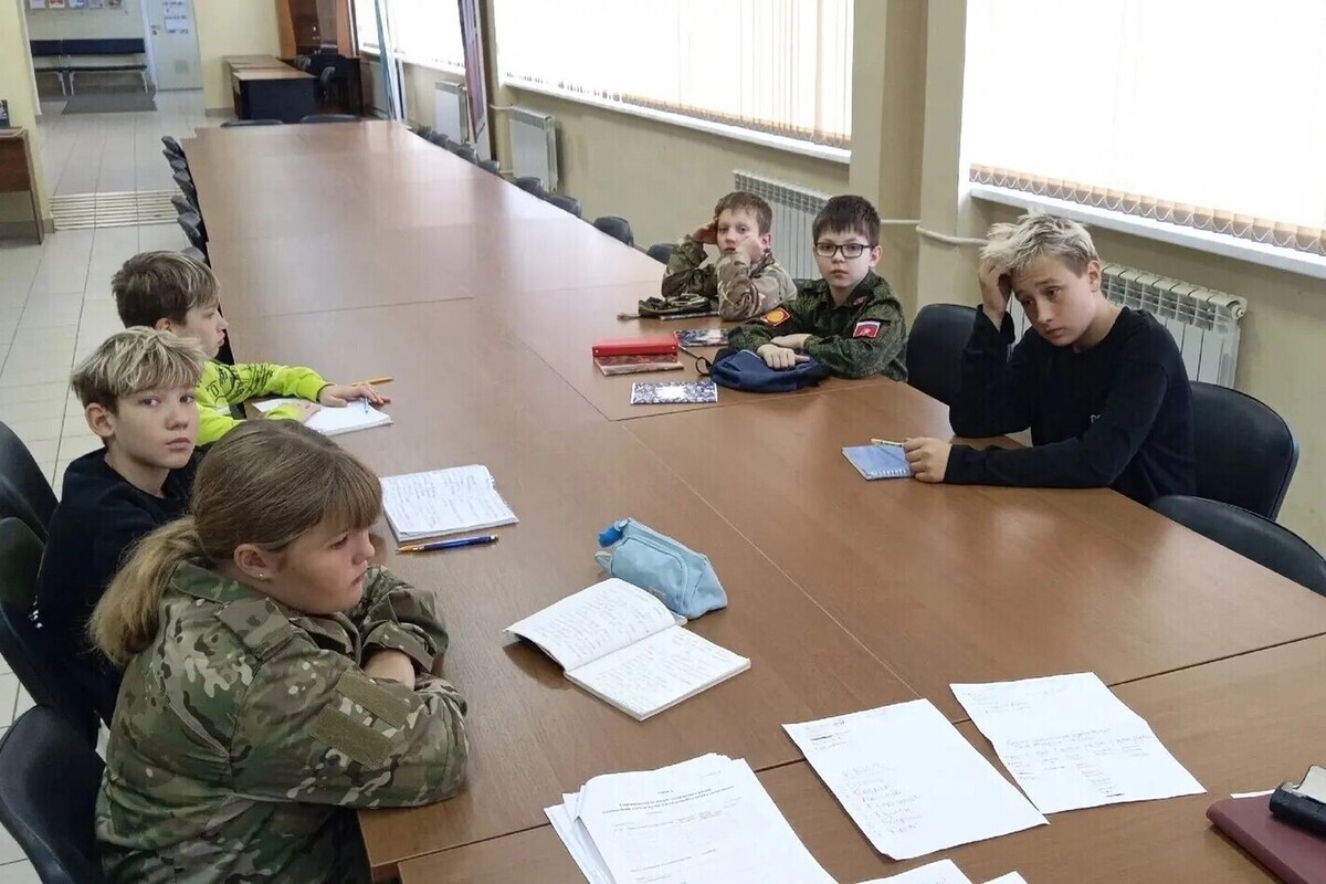 В Серпухове юнармейцам рассказали о смертельной опасности зацепинга