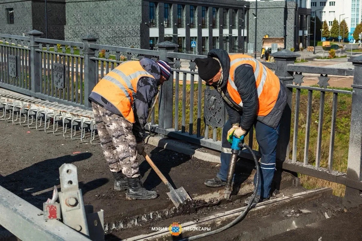 В Чебоксарах завершены основные работы по ремонту первой половины Московского моста