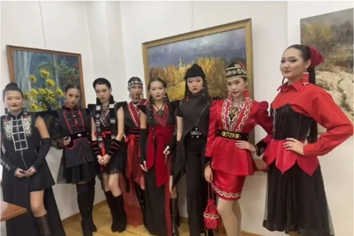 Калмыцкий дизайнер Лилия Эрдниева победила на международном конкурсе моды в Москве