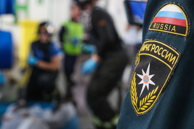 В Казани загорелись 1500 кв. метров складских помещений