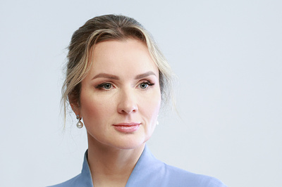 Львова-Белова: детские дома и приюты в РФ перепрофилируют в семейные центры