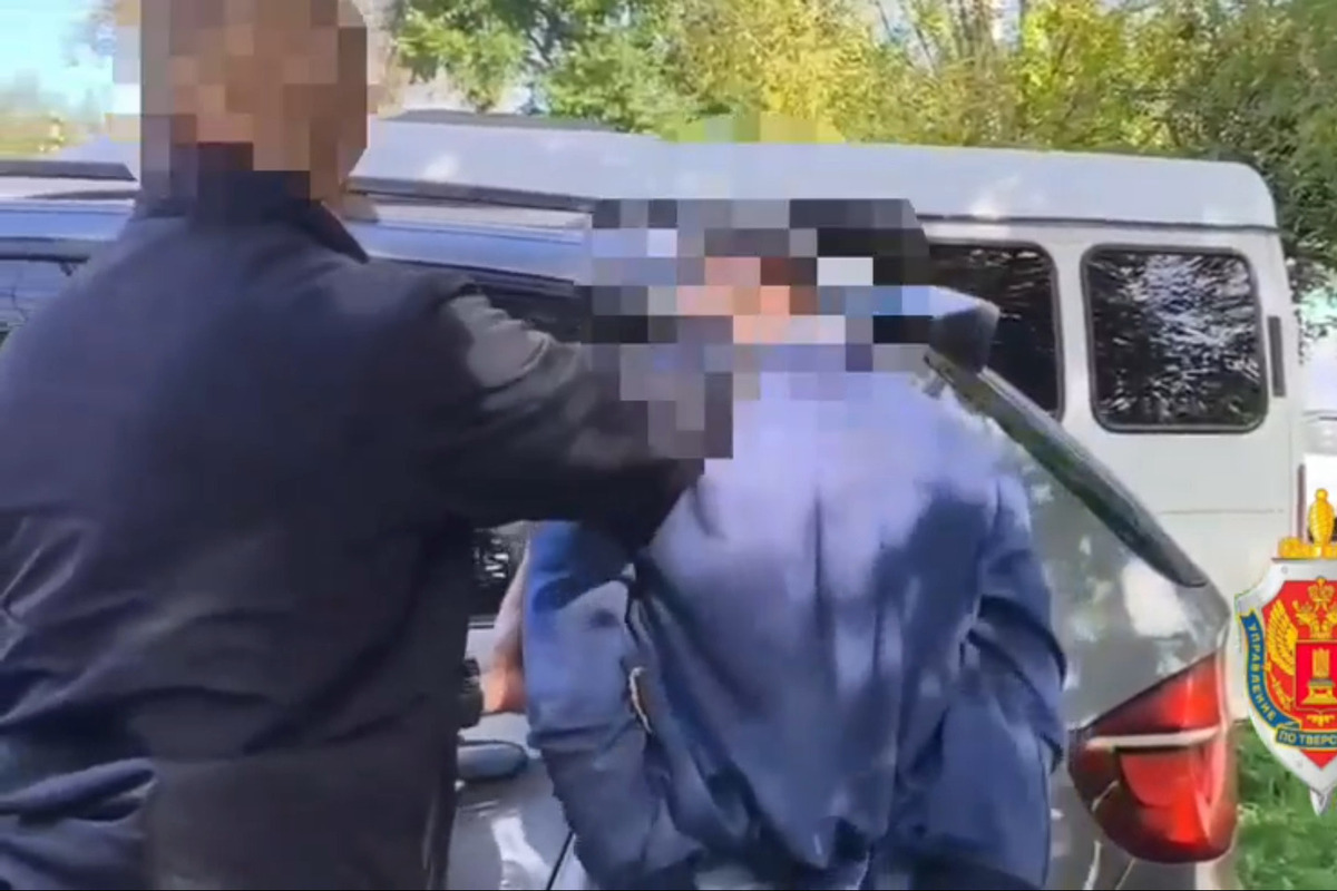 В Твери директора строительной компании поймали на даче крупной взятки