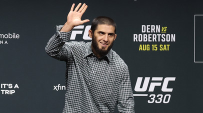 Махачев встретился с сыном Гэрри перед титульным боем на турнире UFC 330