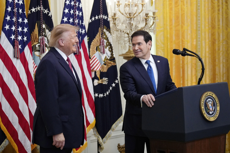 «Клоунада»: политолог о противоположных оценках Трампа и Рубио по Украине
