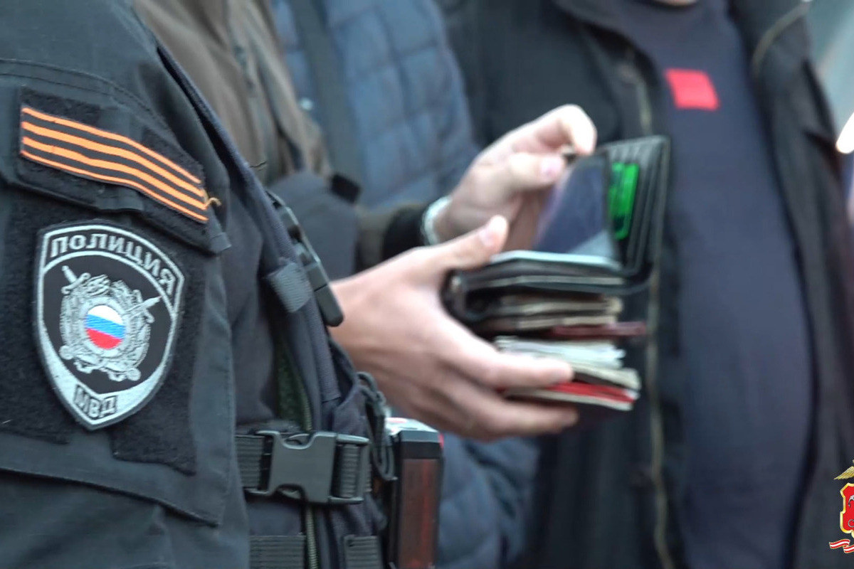 В Ломоносовском районе полиция нашла фиктивно зарегистрированных 39 иностранцев